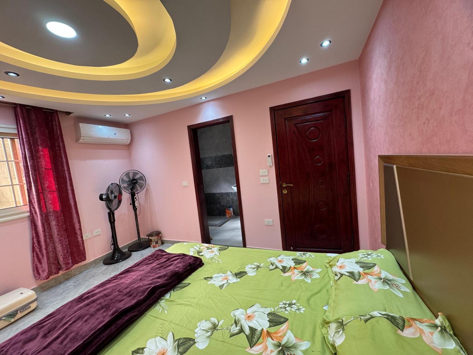 Cozy Three Bedrooms Apartment