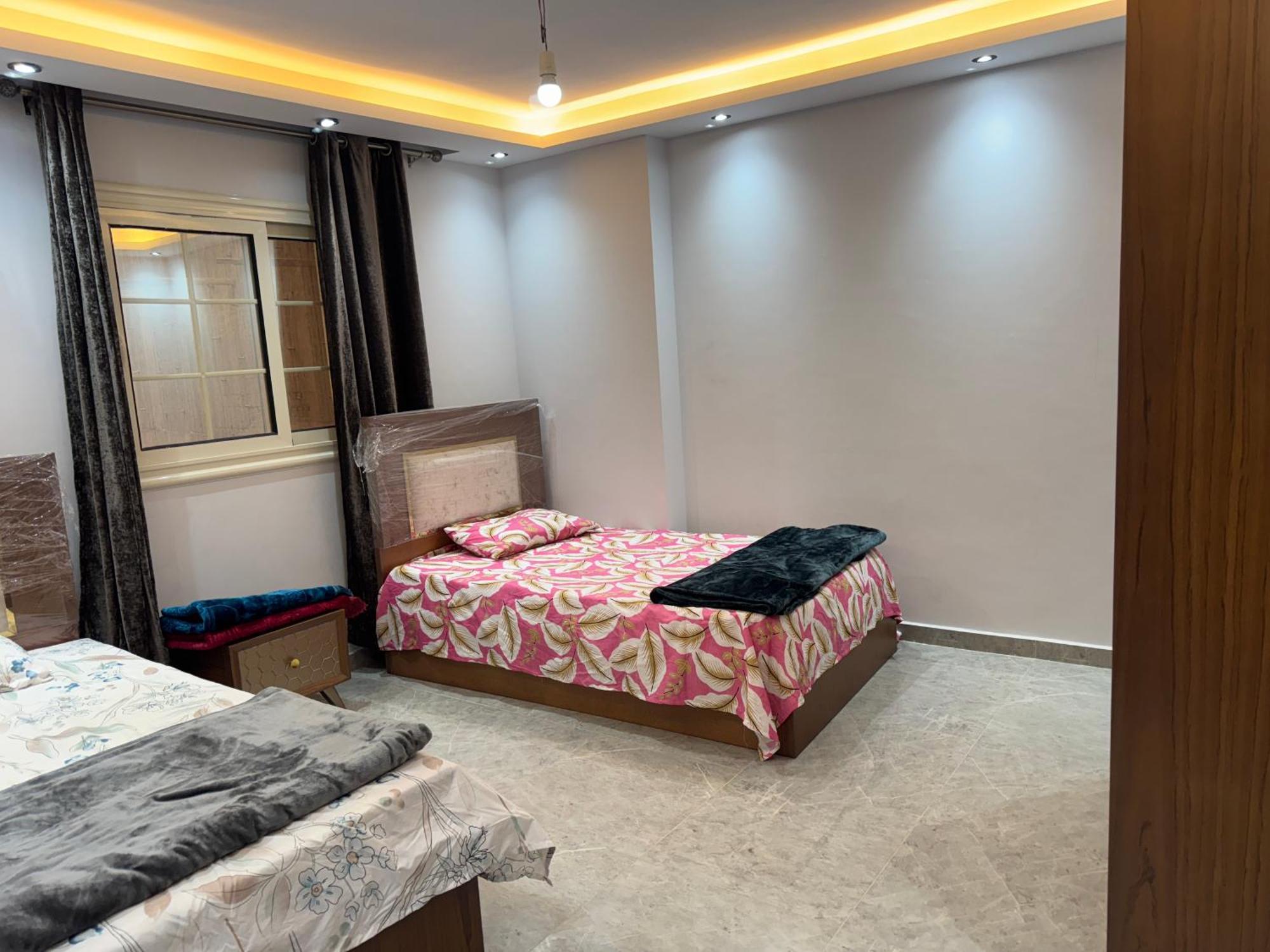 Apartment Cozy Three Bedrooms Cairo