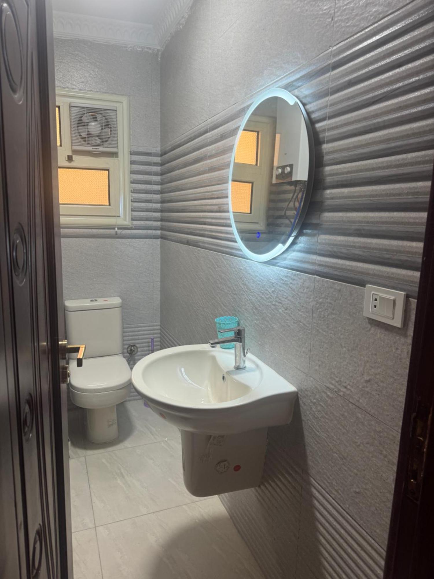 Apartment Cozy Three Bedrooms Cairo